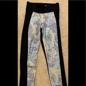 Under Armour XS leggings like new